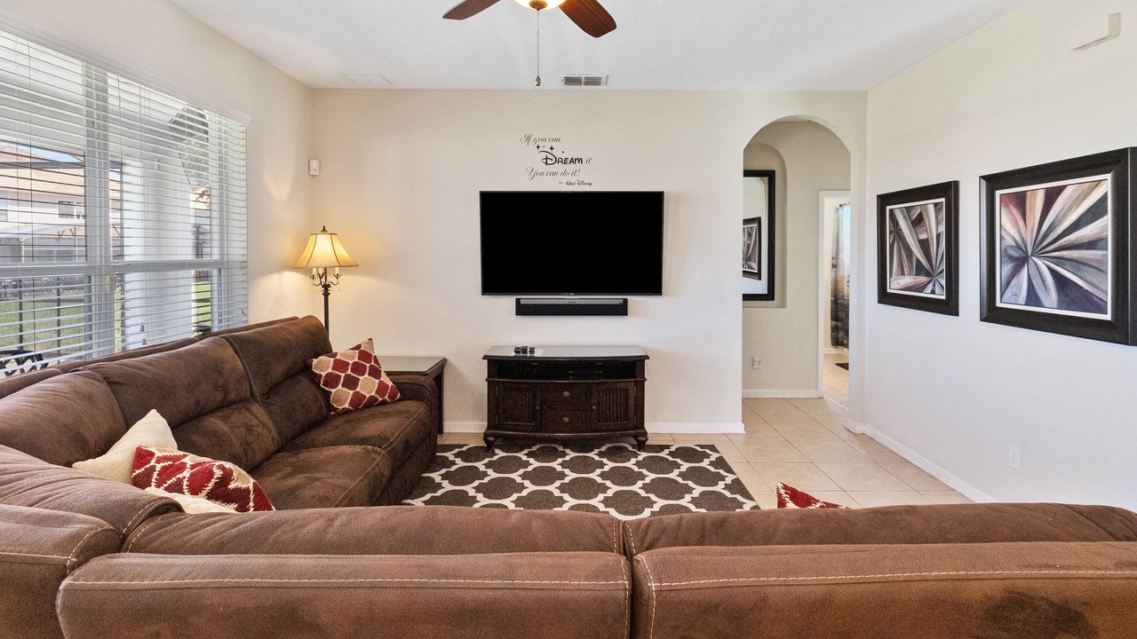 Photo of Livingroom in Windsor Hills
