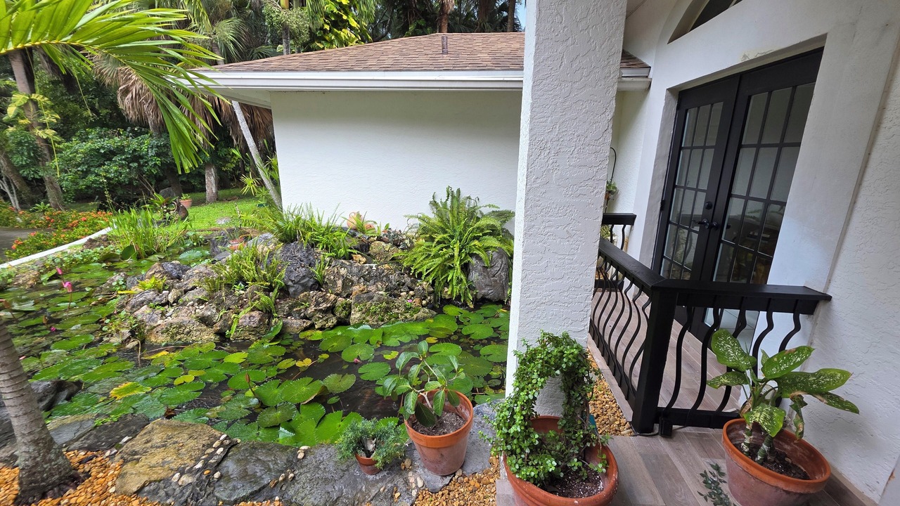 Photo of Outdoor in Jupiter Farms