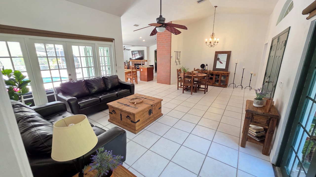 Photo of Livingroom in Jupiter Farms