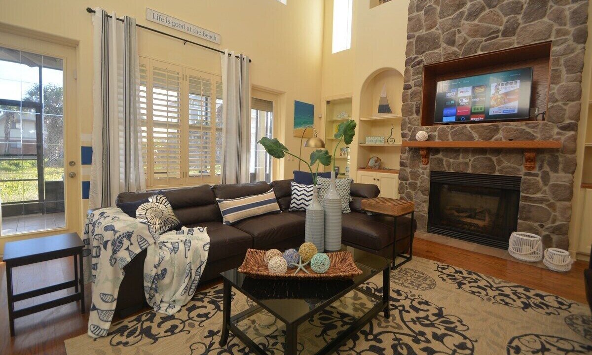 Photo of Livingroom in Marineland Acres
