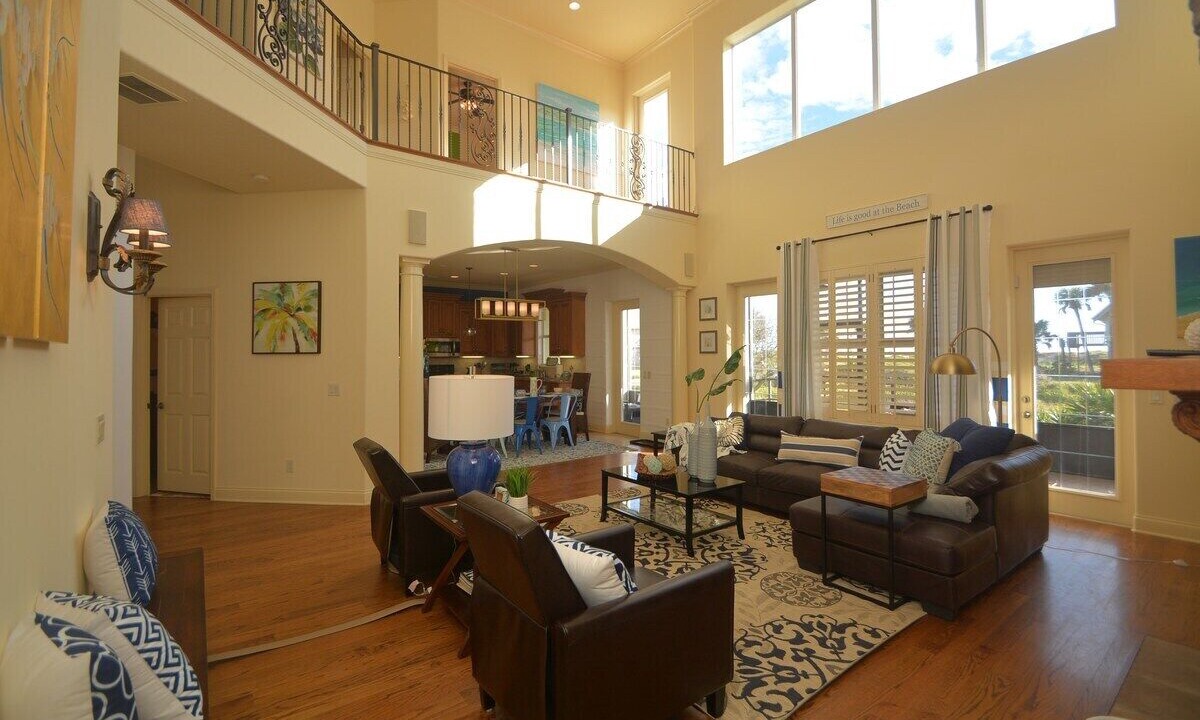 Photo of Livingroom in Marineland Acres