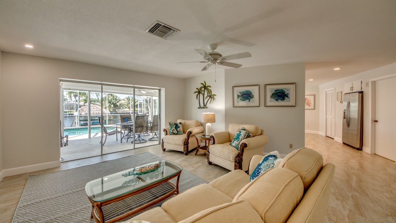 Photo of Livingroom in Caloosahatchee