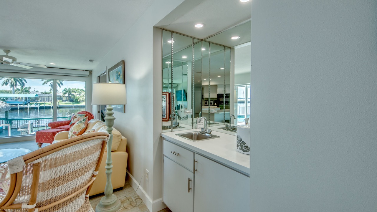 Photo of Bedroom in Caloosahatchee