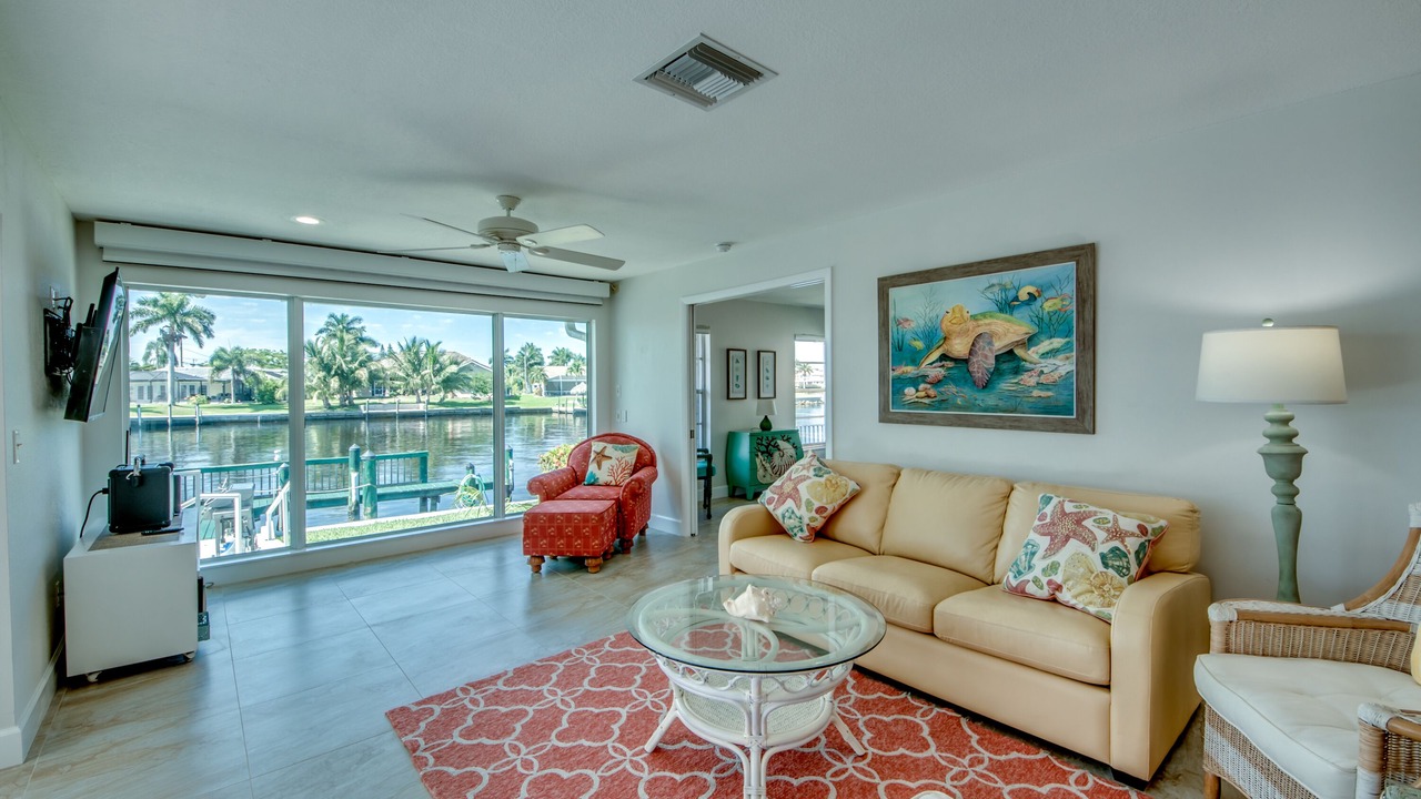 Photo of Livingroom in Caloosahatchee