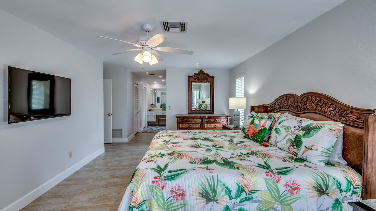 Photo of Bedroom in Caloosahatchee