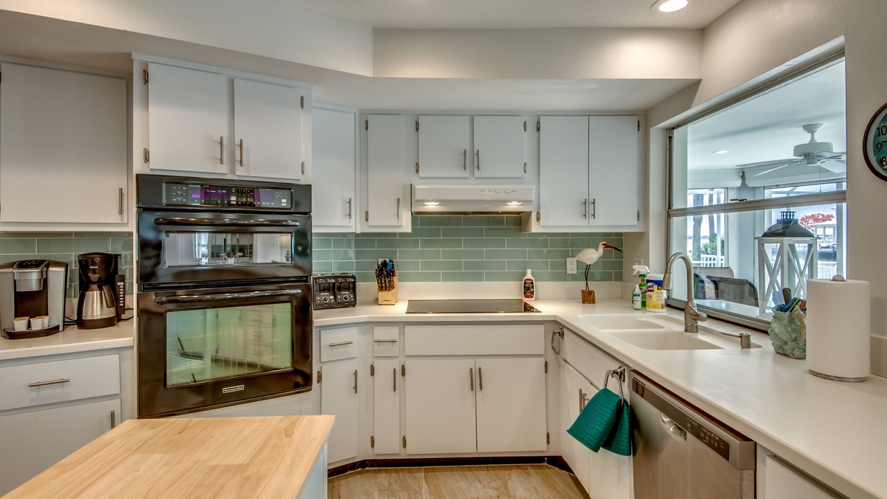 Photo of Kitchen in Caloosahatchee