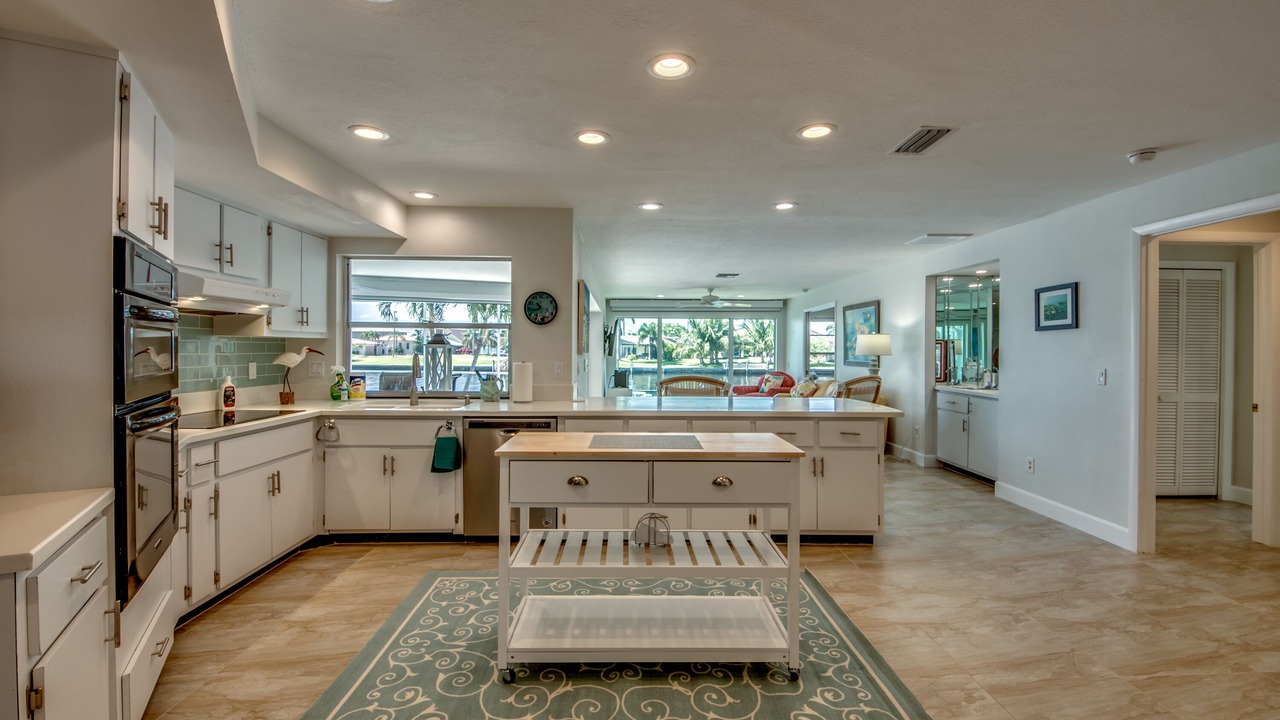 Photo of Kitchen in Caloosahatchee