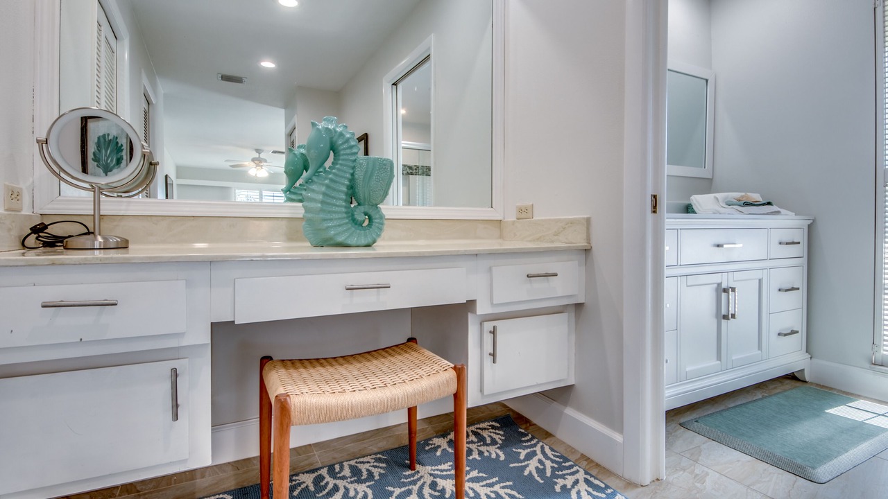 Photo of Bathroom in Caloosahatchee