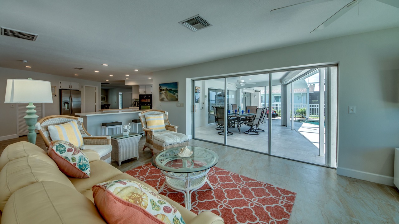 Photo of Livingroom in Caloosahatchee
