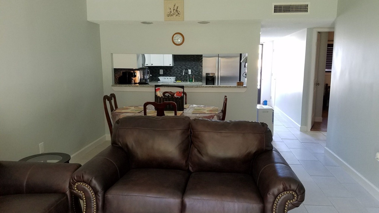 Photo of Livingroom in Crescent Beach