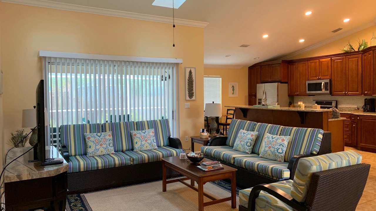 Photo of Livingroom in Indialantic