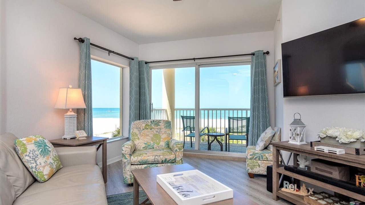 Photo of Patio Balcony in Treasure Island