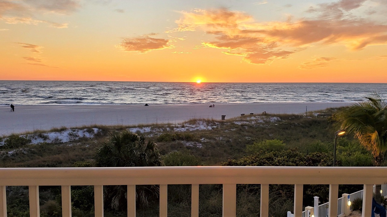 Photo of Patio Balcony in Treasure Island