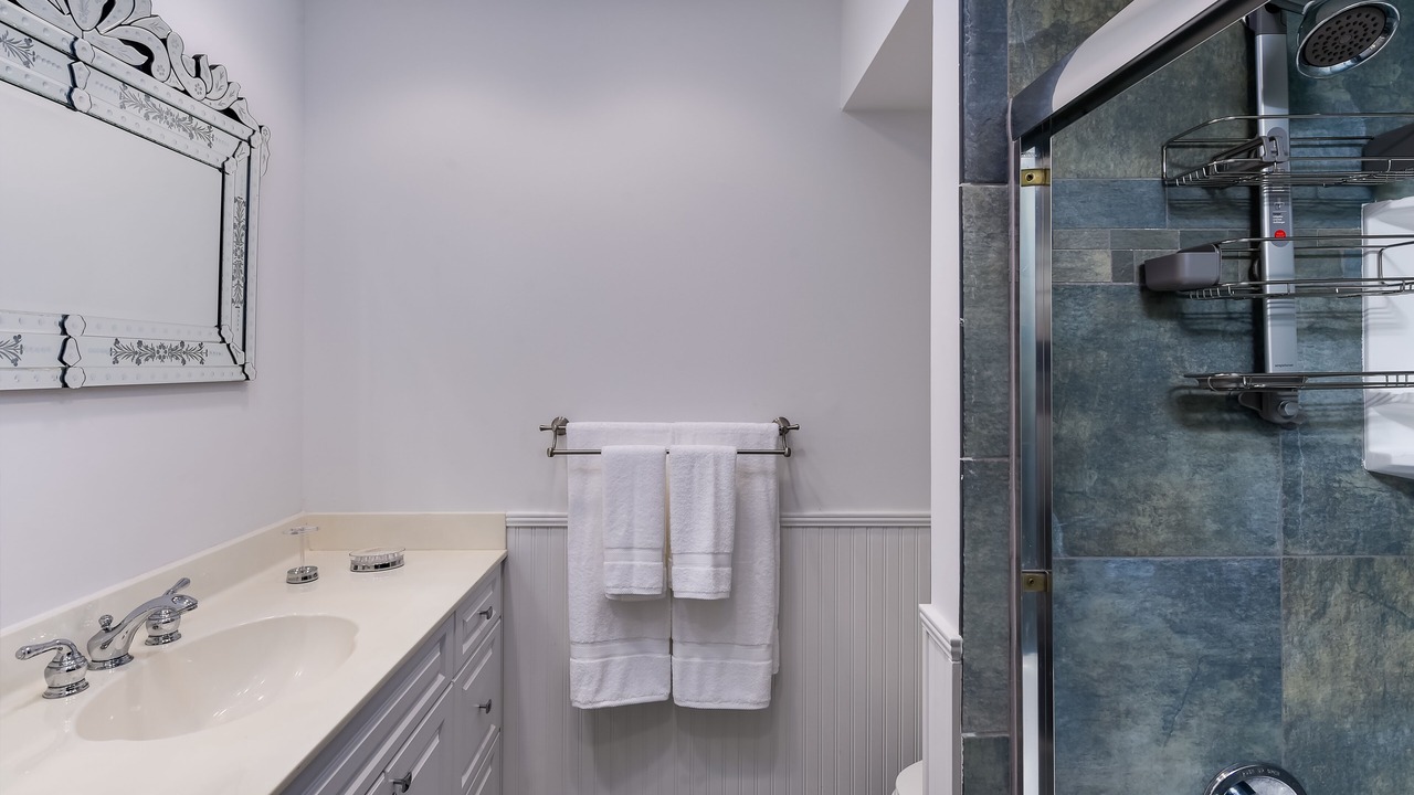 Photo of Bathroom in Hunt Club