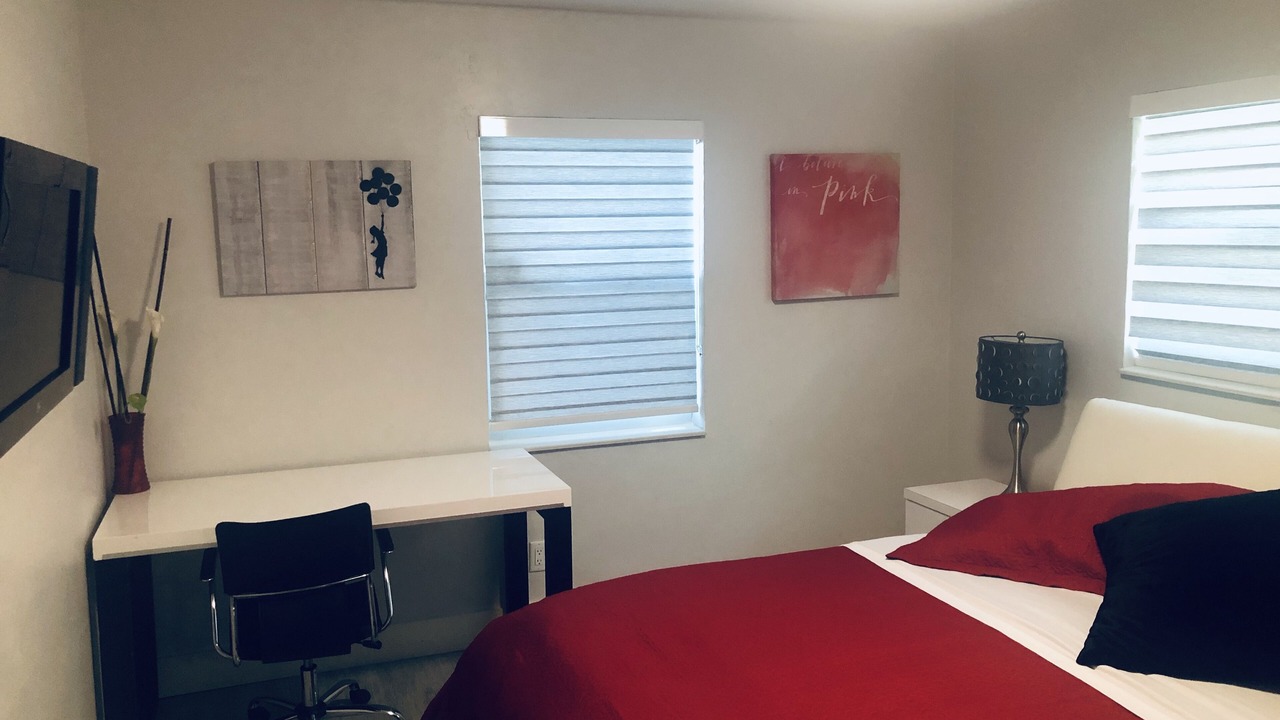 Photo of Bedroom in Royal Poinciana