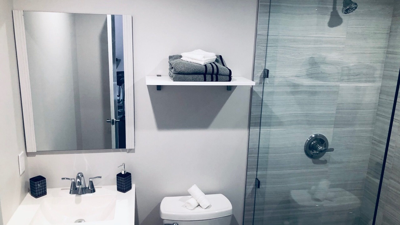 Photo of Bathroom in Royal Poinciana