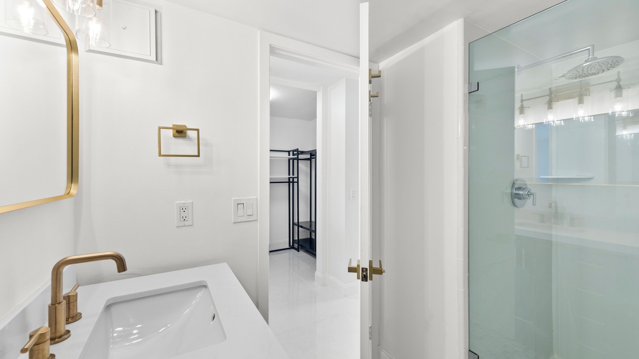 Photo of Bathroom in Hunt Club