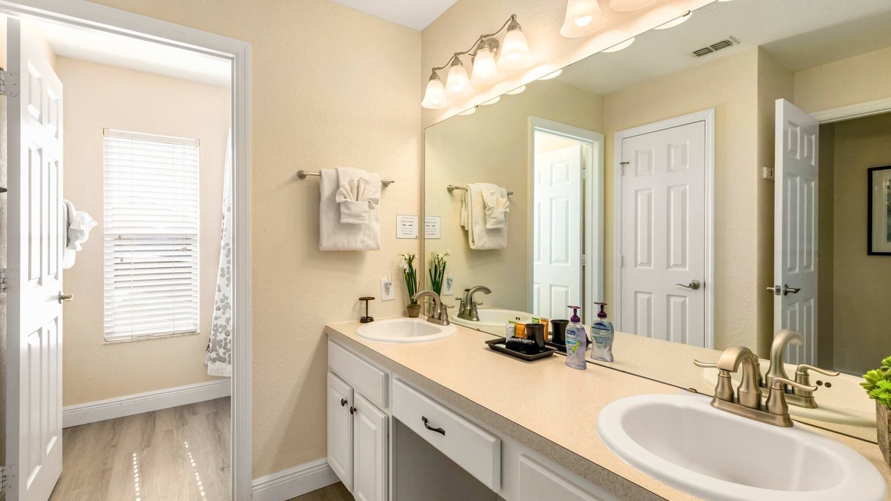 Photo of Bathroom in Windsor Hills