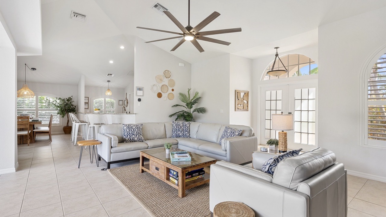 Photo of Livingroom in Central Naples