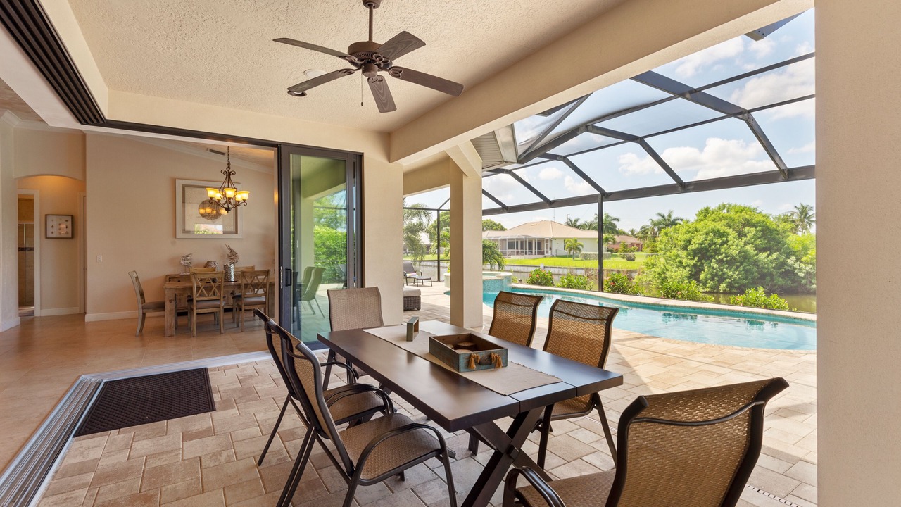 Photo of Outdoor in Pelican