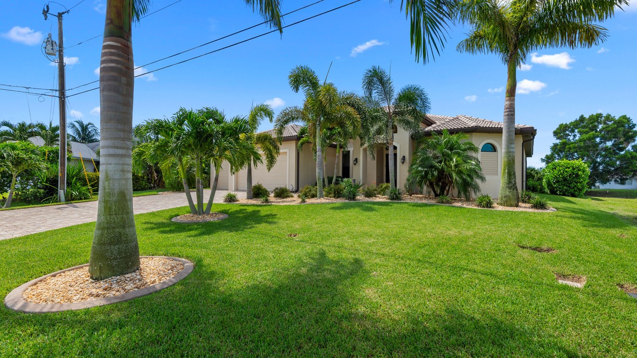 Photo of Outdoor in Pelican