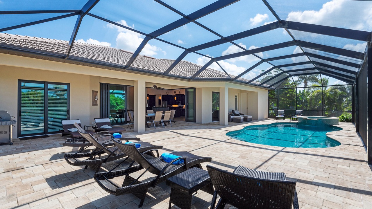 Photo of Outdoor in Pelican