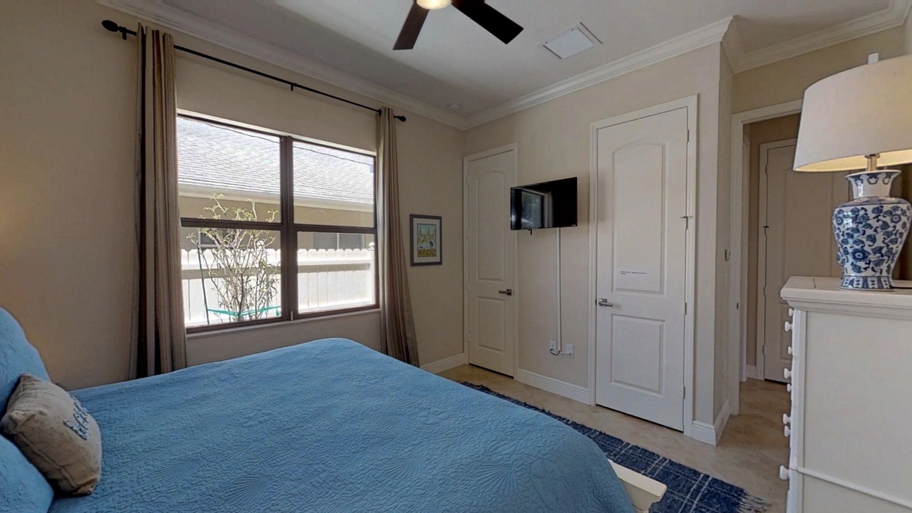 Photo of Bedroom in Naples Park