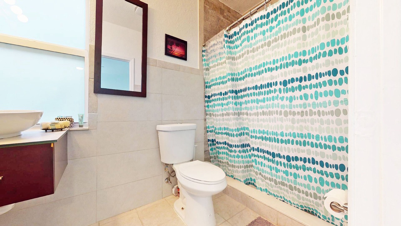 Photo of Bathroom in West Avenue