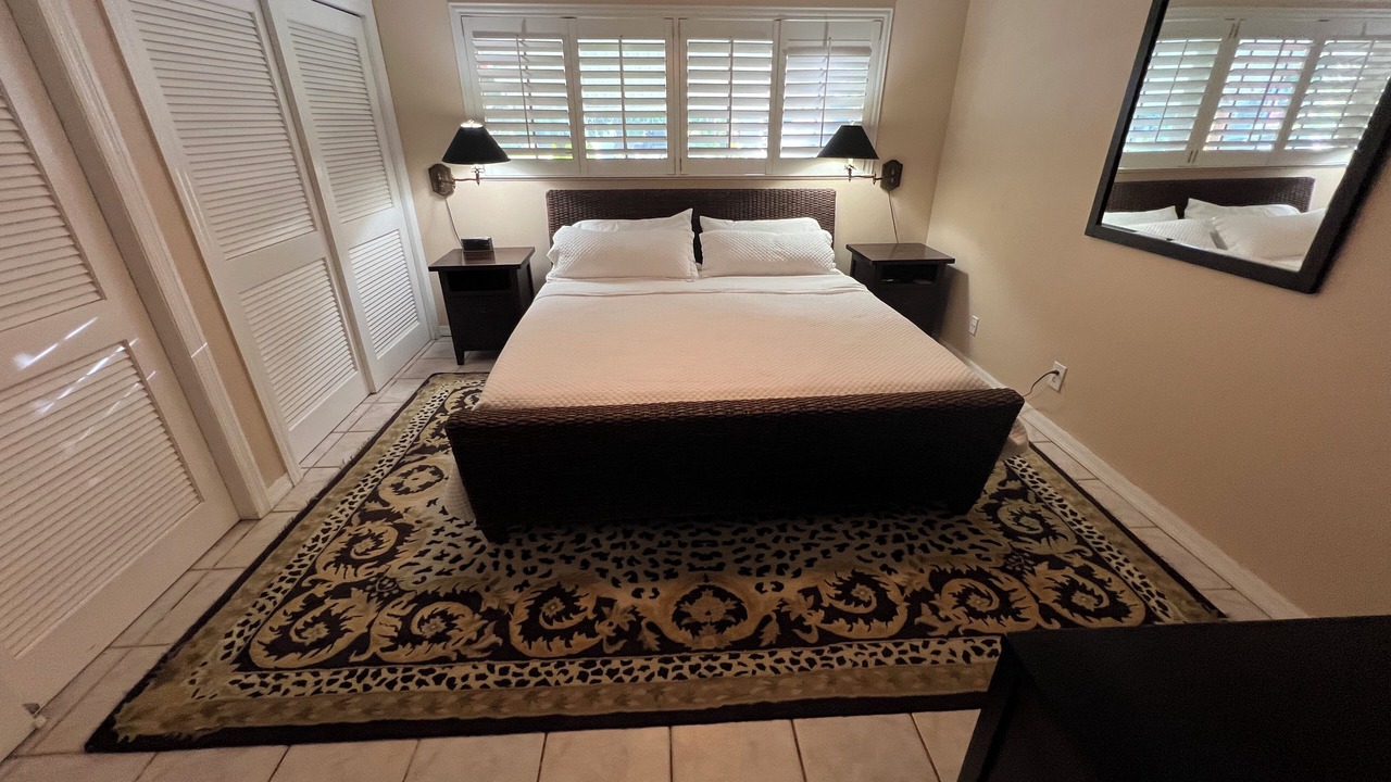 Photo of Bedroom in Yacht Club Estates