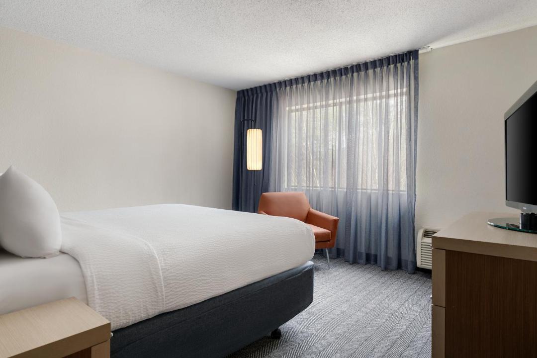 Photo of Bedroom in Suwanee