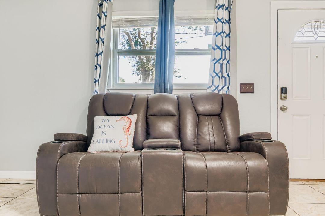 Photo of Livingroom in Sandalwood