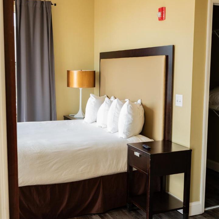 Photo of Bedroom in Tavares