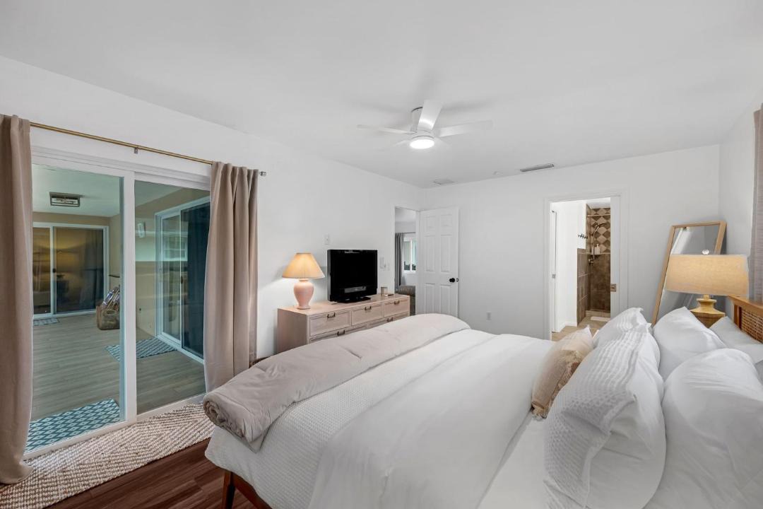 Photo of Bedroom in Central Naples