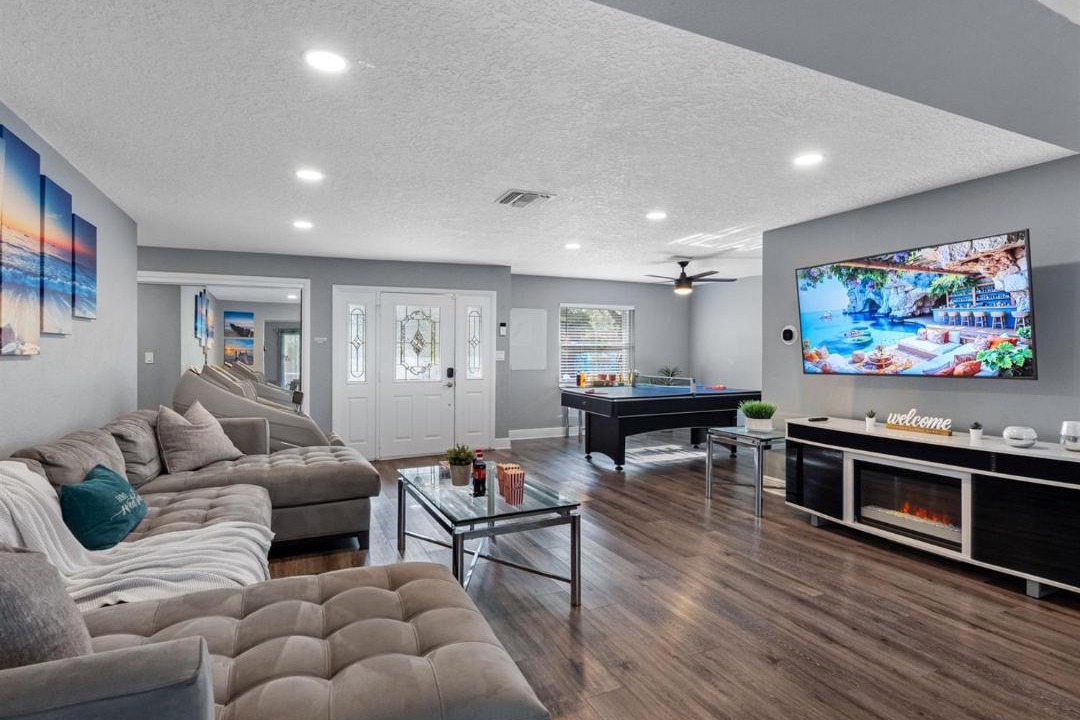 Photo of Livingroom in Bayhaven