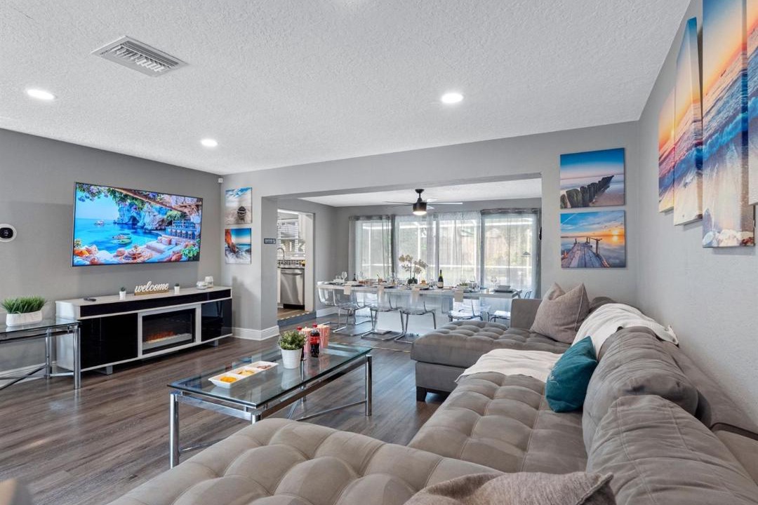 Photo of Livingroom in Bayhaven