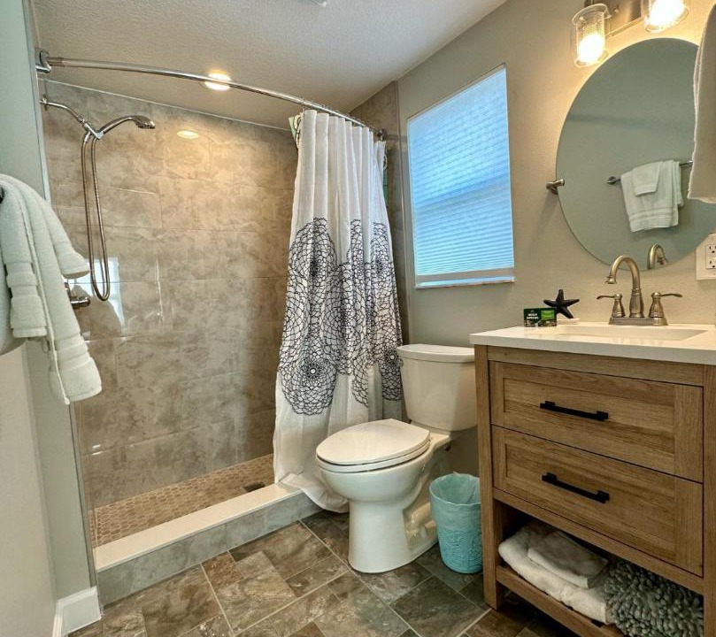 Photo of Bathroom in Tavares