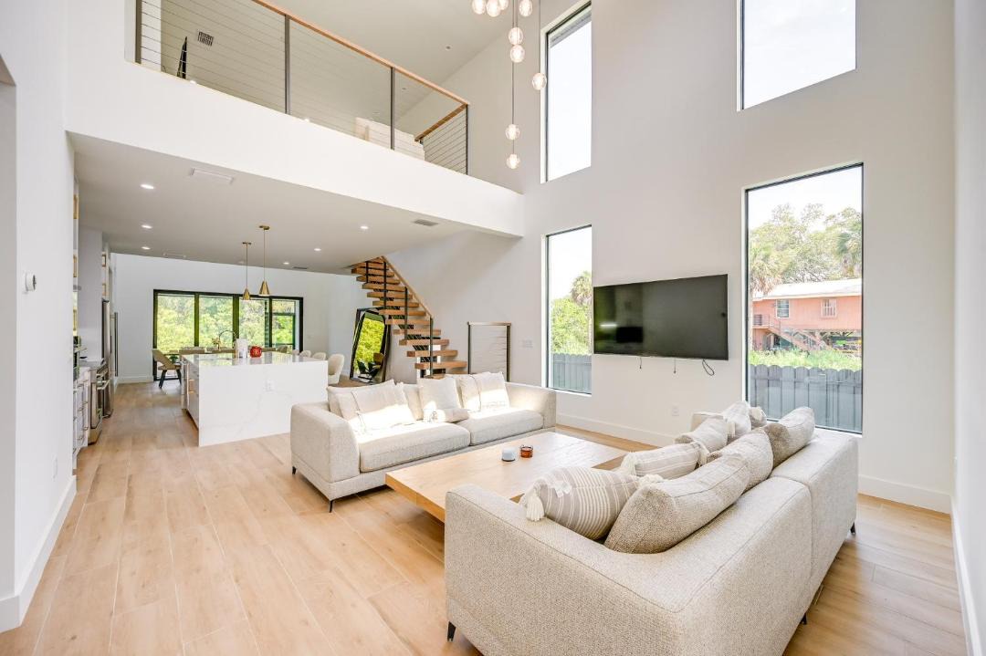 Photo of Livingroom in East Naples