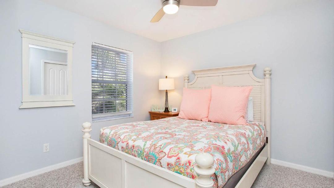 Photo of Bedroom in Naples Park
