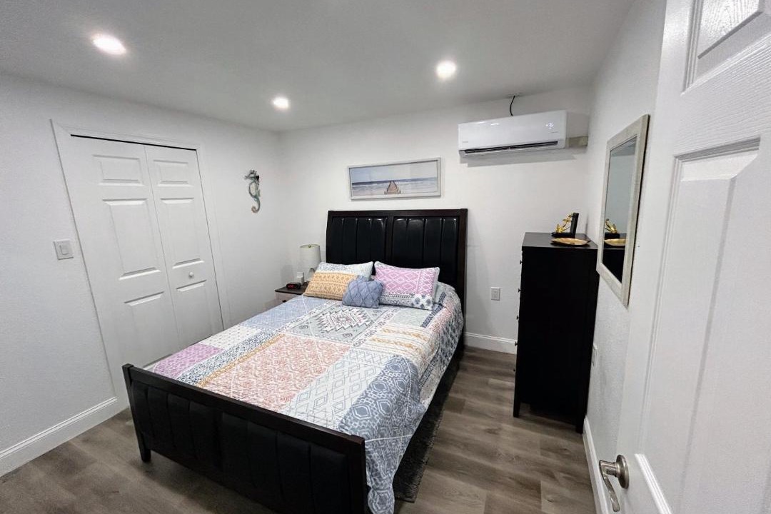 Photo of Bedroom in Colonial Hills