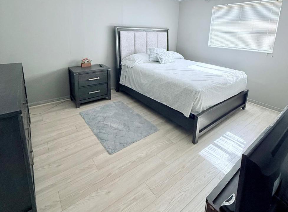 Photo of Bedroom in Riviera Beach