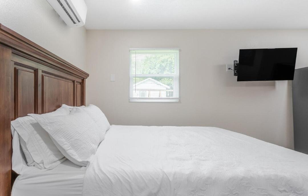 Photo of Bedroom in Carlton Stewart Gardens