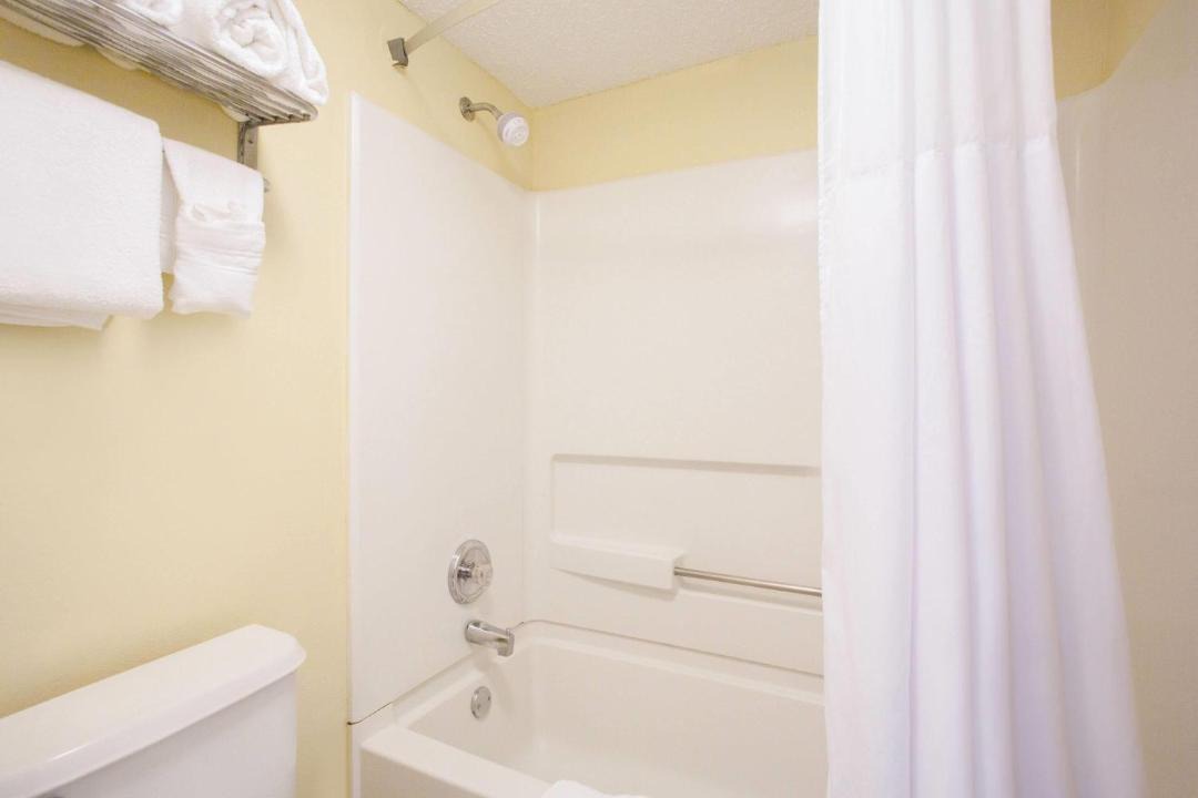 Photo of Bathroom in Brooksville