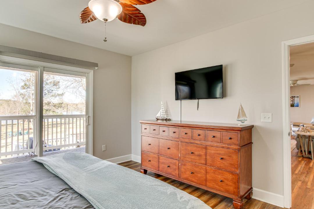 Photo of Bedroom in Leesville