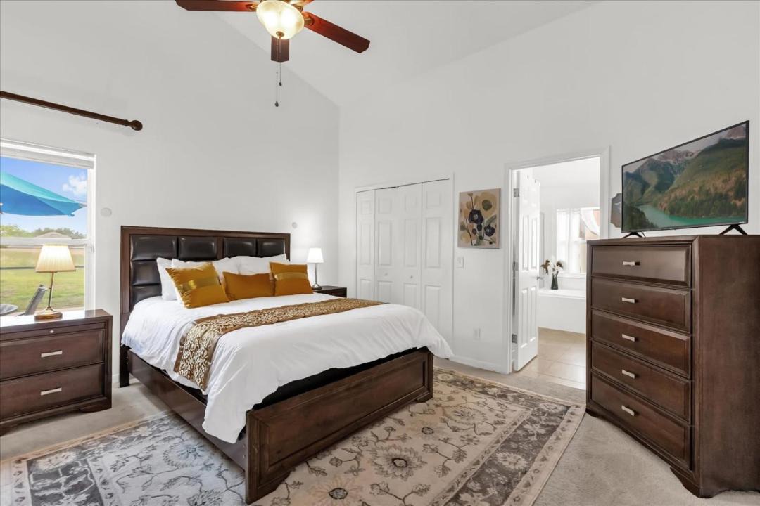 Photo of Bedroom in Florida Pines