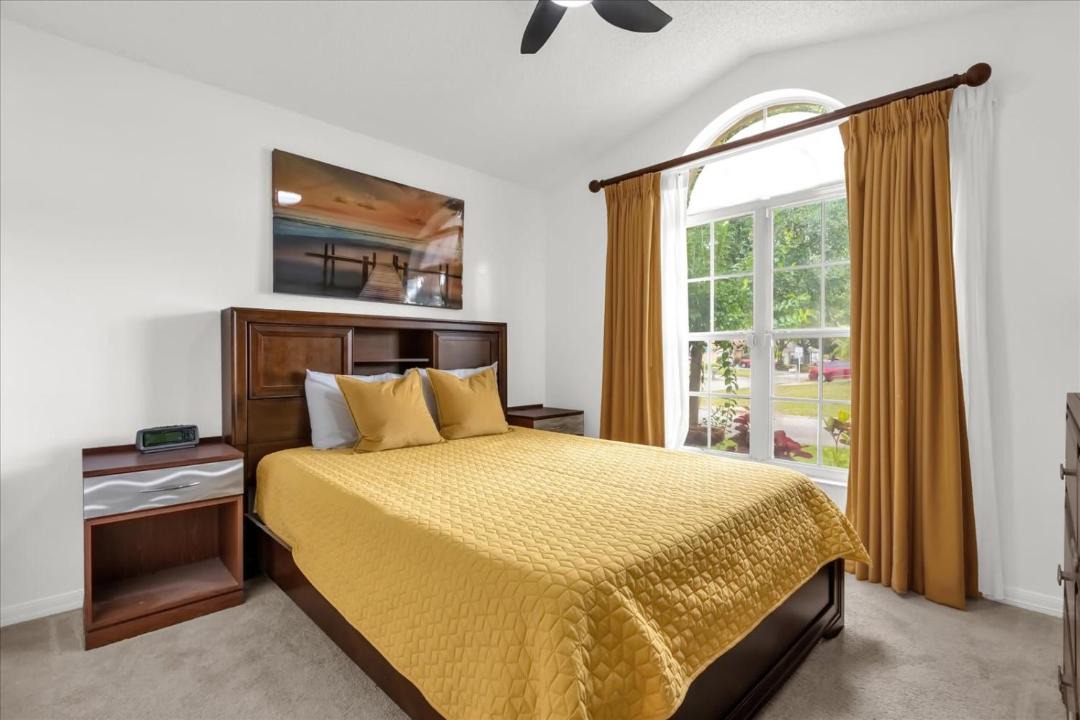 Photo of Bedroom in Florida Pines