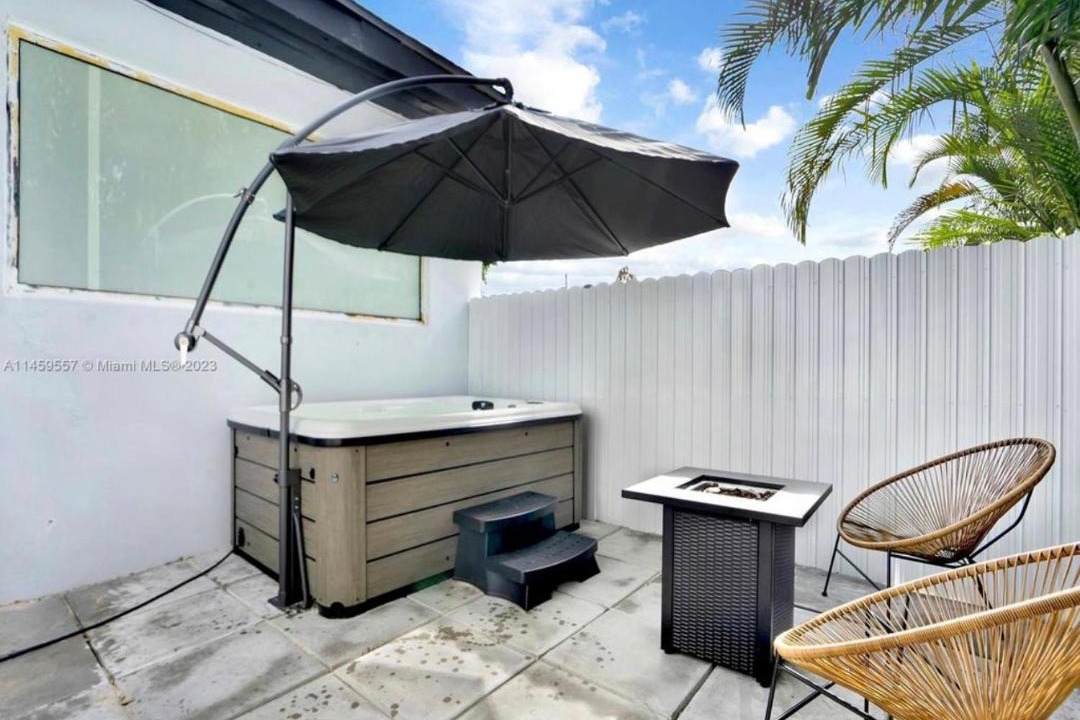 Photo of Patio Balcony in Liberty City