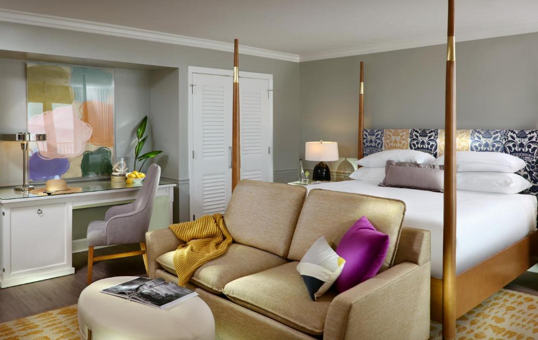 Photo of Bedroom in Vanderbilt Beach