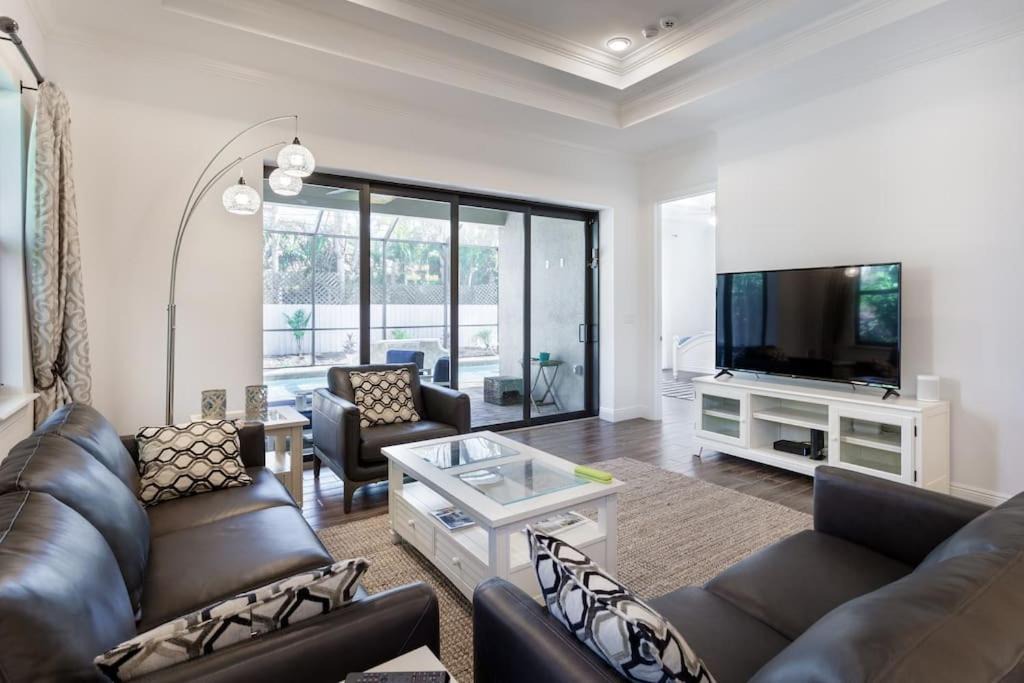 Photo of Livingroom in Naples Park