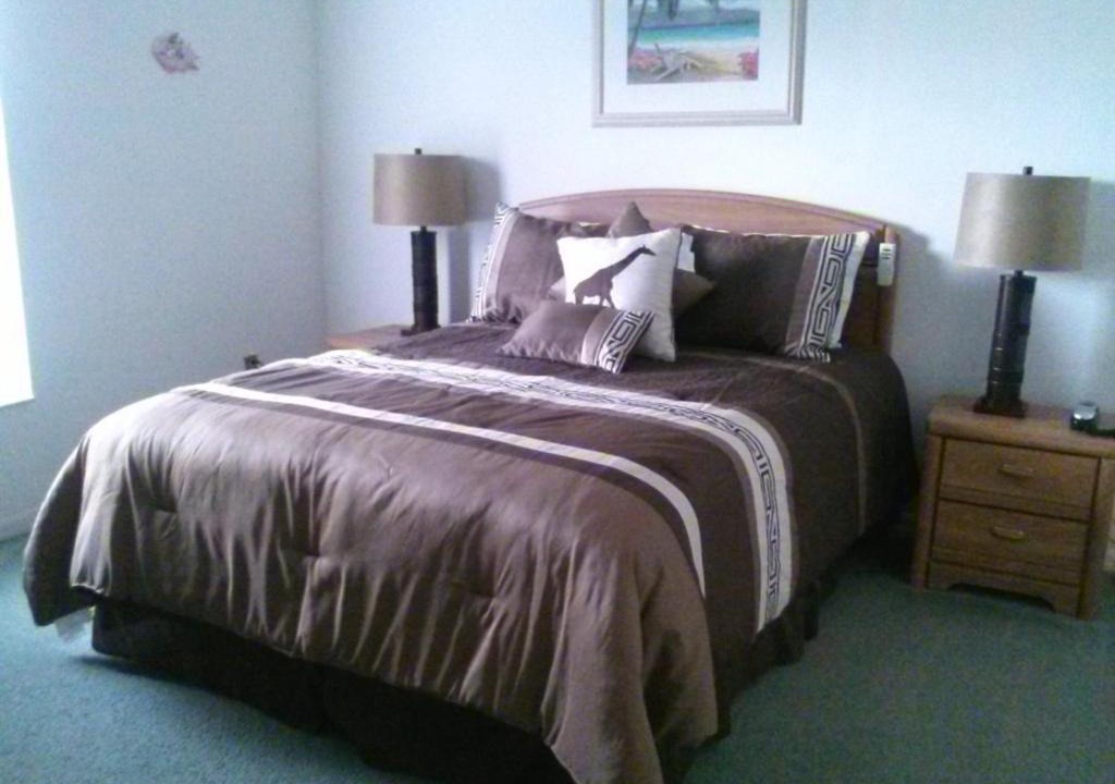 Photo of Bedroom in Florida Pines