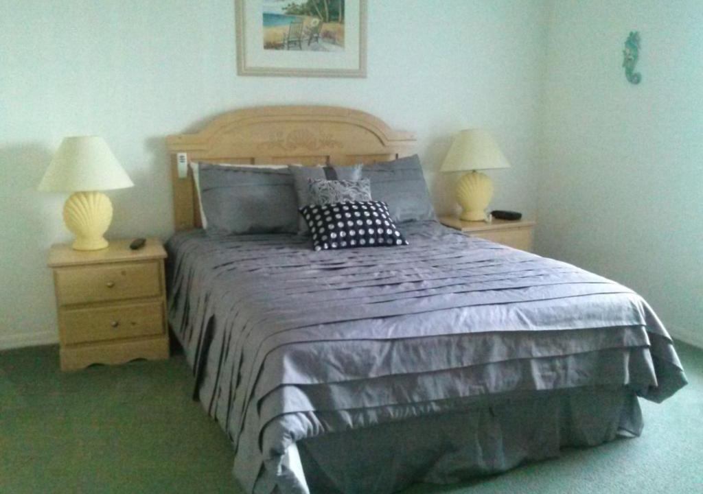 Photo of Bedroom in Florida Pines